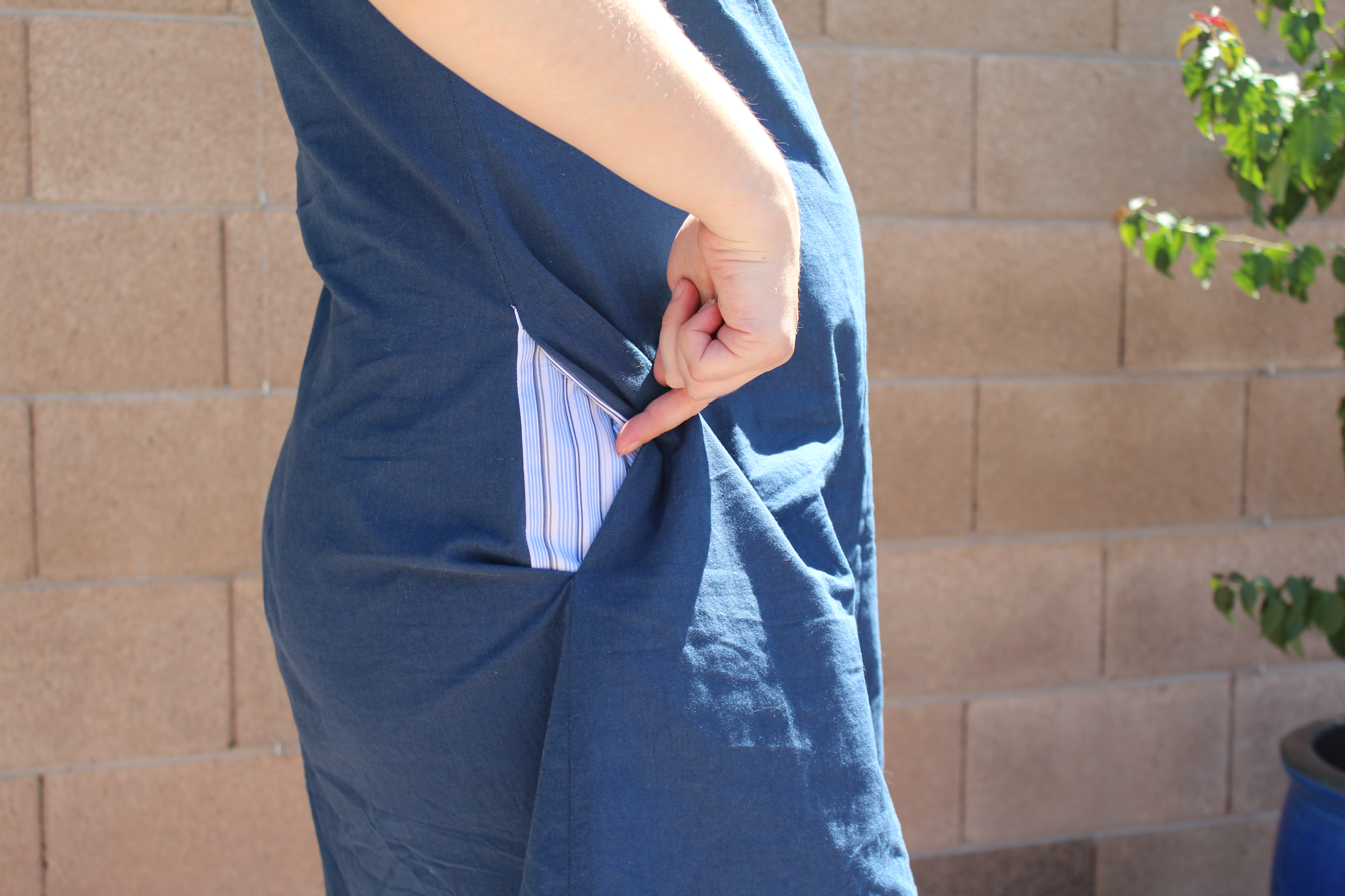 Detail of pockets made of recycled men's dress shirt fabric in Endless Summer Tunic