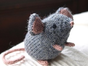 Image of knitted Mousie toy by Ysolda Teague, image copyright Ysolda Teague
